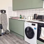 Room 5 Double Bed In Kings Cross